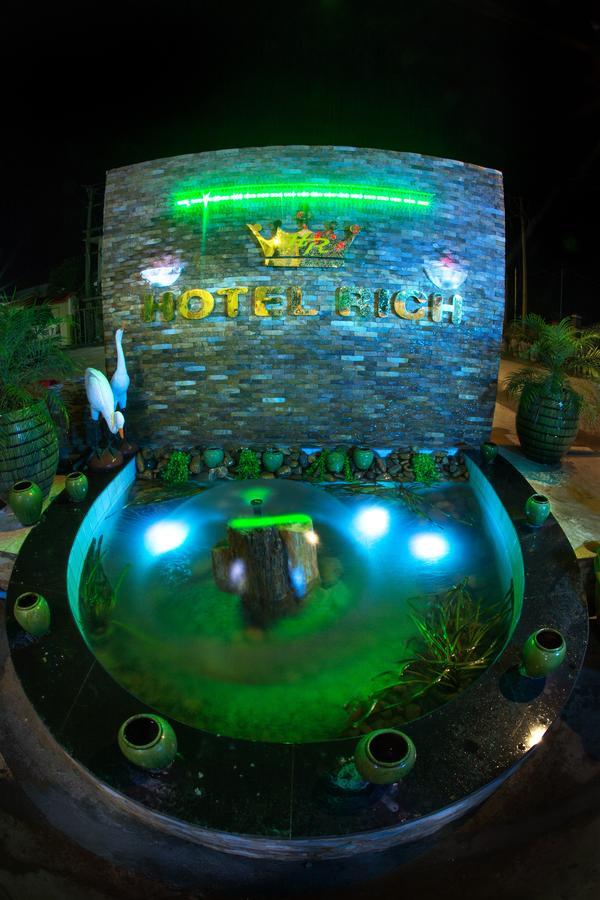 Hotel Rich Pyin Oo Lwin Exterior photo