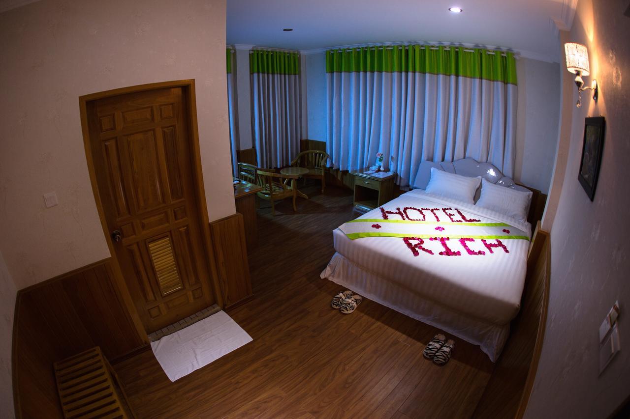 Hotel Rich Pyin Oo Lwin Exterior photo